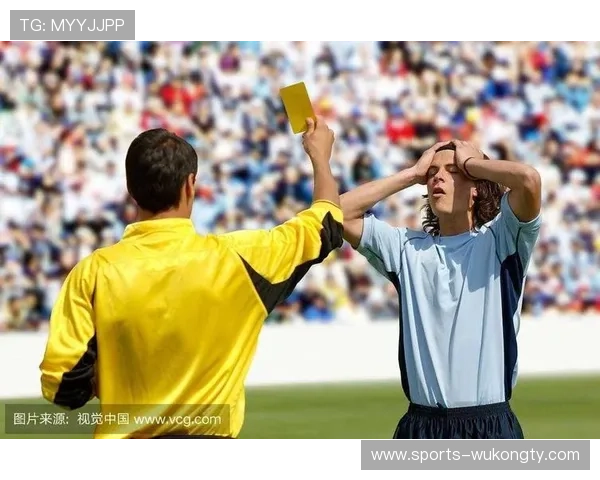 任意球拖延判罚标准详解，裁判何时必须吹哨？