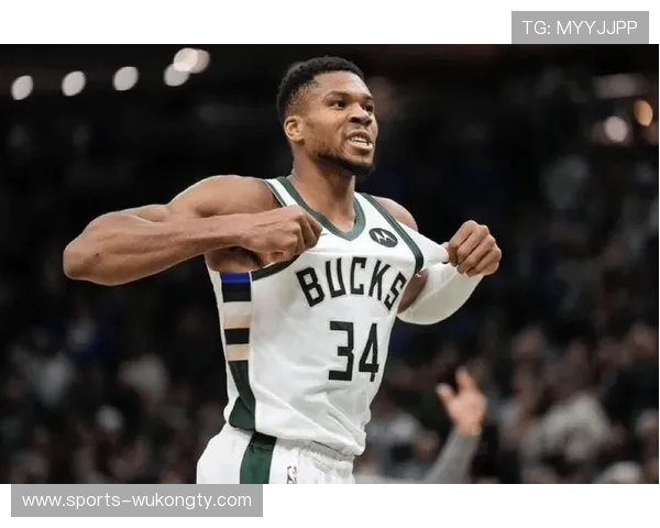 阿德托昆博NBA本季挡拆拉开,较上季内线效率提升 阿德托昆博NBA本季挡拆拉开,较上季内线效率提升